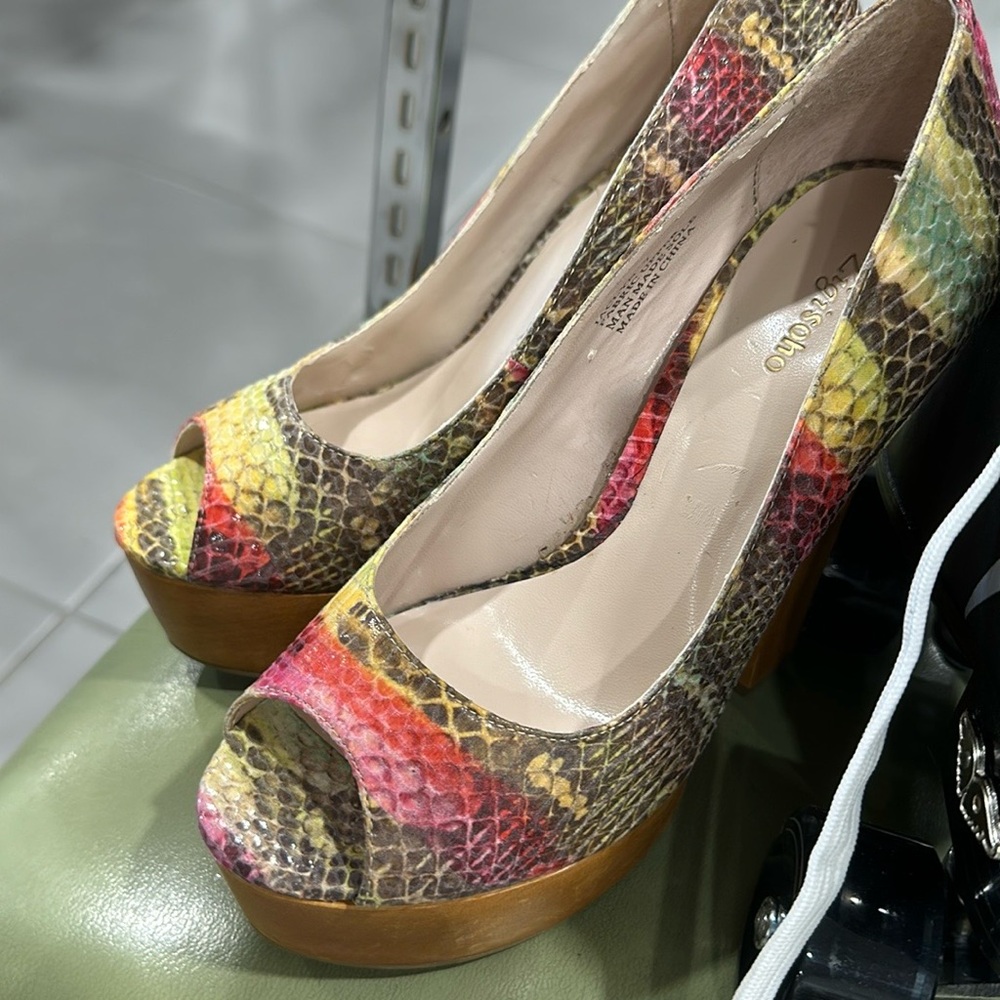 Size 7 cute platform heals